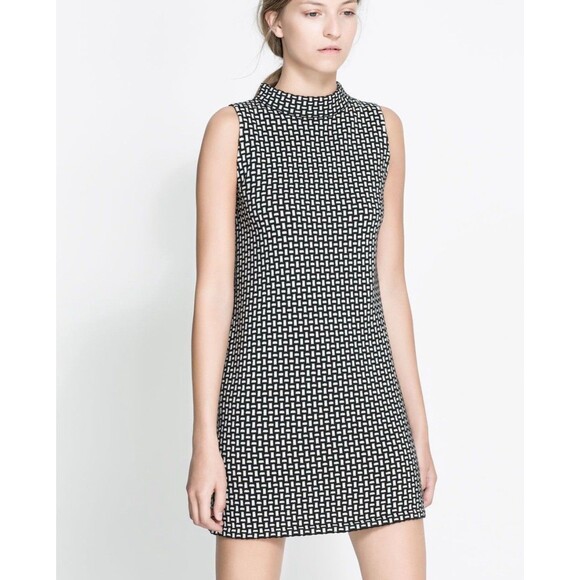 Zara Knit Black White Geometric Sleeveless Mini Dress Mock Neck Size Small - Picture 1 of 6